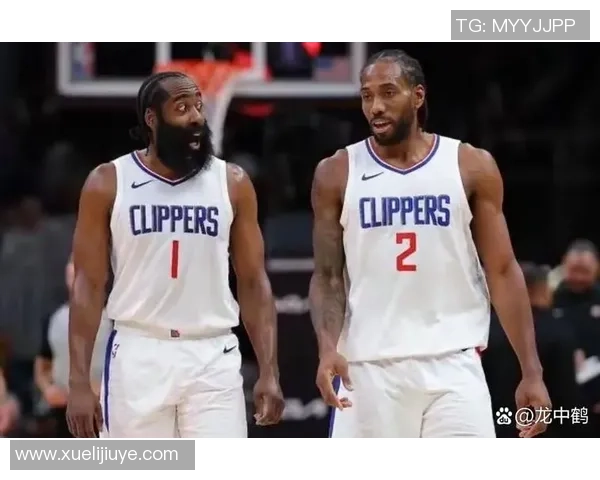 2021年NBA常规赛精彩对决公牛队与快船队的巅峰较量回顾 2021年NBA常规赛精彩对决公牛队与快船队的巅峰较量回顾